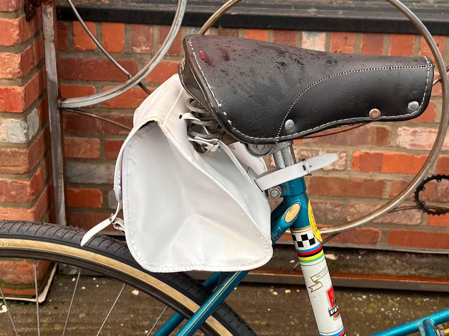 Vintage 1970s White Vinyl Bicycle Saddle Bag - Made in Japan Custom refurbished